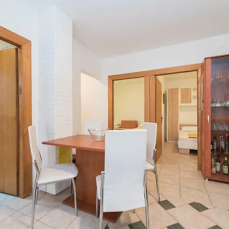 Jagunic Apartment Vir